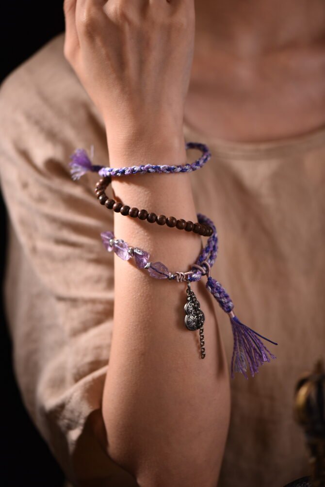 Adjustable Amethyst Bracelet-Necklace - Purple-Blue Base with Colorful Thread | Crystal of Calm Insight – Bild 3