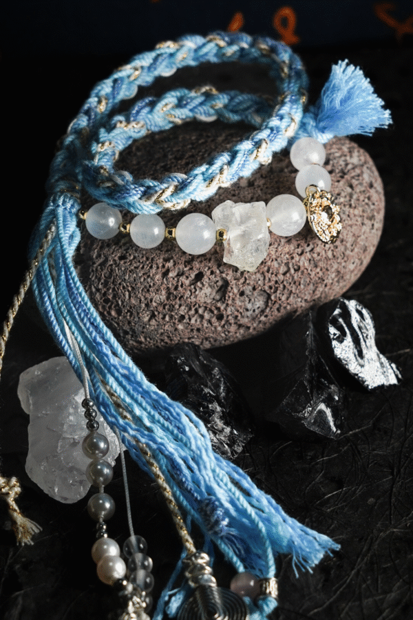 Cancer Tide-Weaved Nurture Bracelet - White & Light Blue