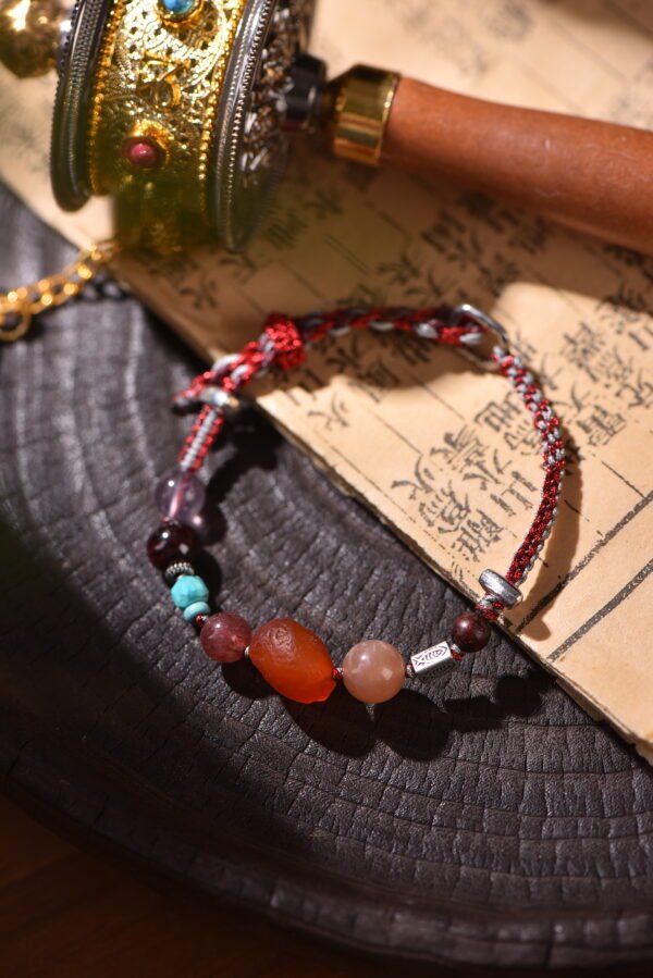 Five Elements Fire Single-Strand Bracelet - Red & White