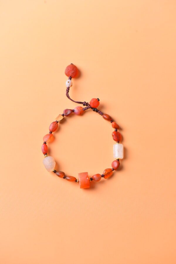 Stable Nourishment Irregular Crystal Bracelet - Alxa Agate & Clear Quartz